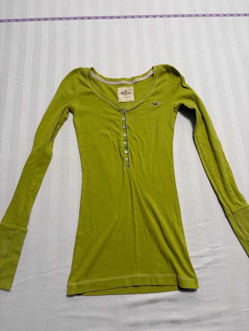 Hollister Y2K Lime Green SoCal Stretch Long Sleeve Henley Top Women's Small